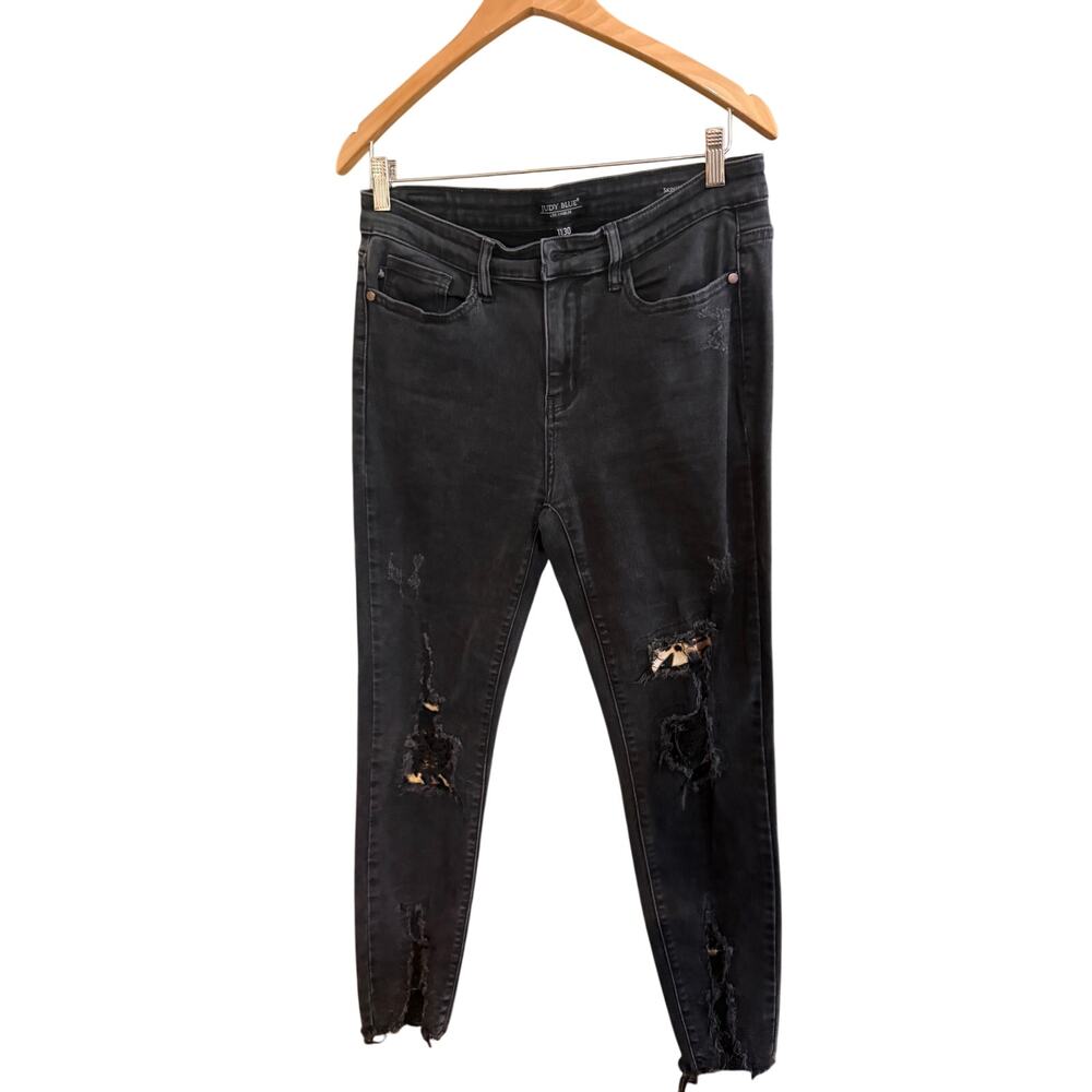 Judy Blue - Into The Wild Distressed Skinny Jean